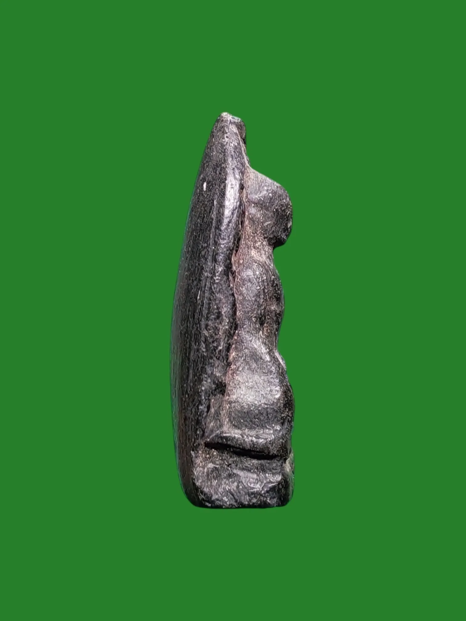 Phra Rod Kruba Into Wat Bun Yuen Phayao B.E. 2512 Black Clay Amulet — รูปที่ 2