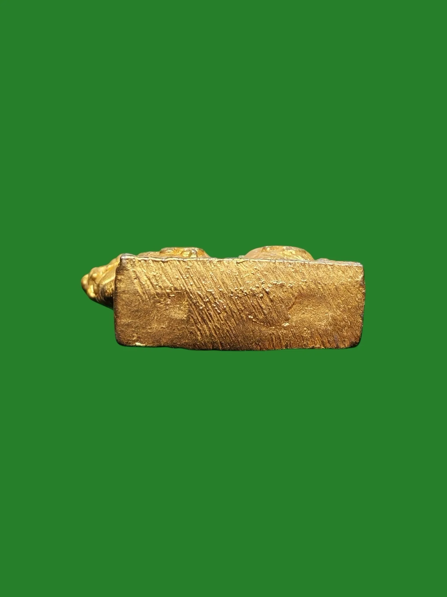 Short-Neck Lion Amulet by Luang Pho Kuay, Wat Khositaram, B.E. 2521, Metal — รูปที่ 3
